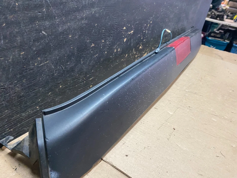 Tercera luz de freno Chevrolet Express 2003 a 2020 alerón U7521 DG Foto 3 de 4