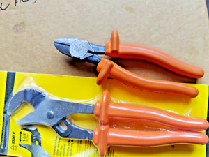 Klein Tools  D502-10-INS Insulated Pump Pliers And wire cutters lot 1000V insula