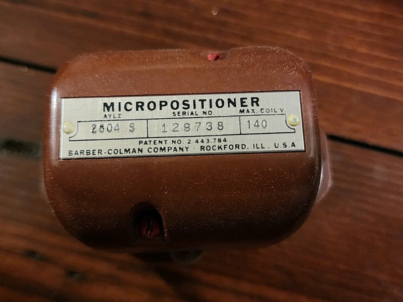 Barber-Colman Micropositioner Relay AYL2-2804S 8-Pin 140V Coil SPDT