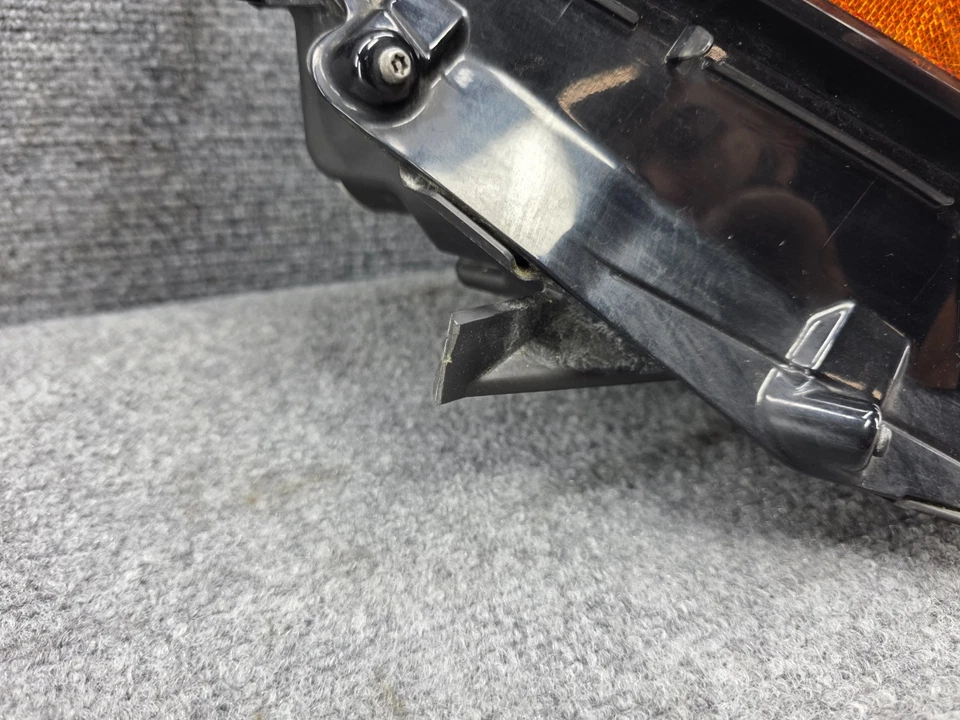 LEXUS 21-25 IS350 IS500 IS300 OEM RIGHT HEADLIGHT LAMP LIGHT FOR PARTS!! DAMAGED - Image 3 of 4