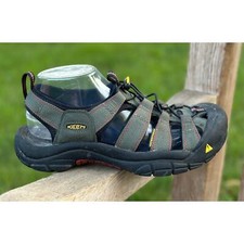 Keen Olive Green Waterproof Hiking Outdoor Newport Sandal Men's Size 8.5 S2040