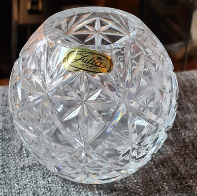 Geschliffenes Glas Bleikristall Rose/Posy Kugel Vase, von Julia (Made in Poland) 12 cm hoch