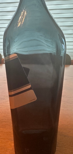 Johnnie Walker Doble Botella Vidrio Ahumado Negro 1 litro con tapa - Imagen 3 de 6