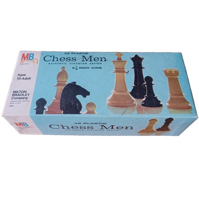 Chess Men Milton Bradley 1969 Complete Box CIB 4807 USA Plastic 3 1/8'' King MB