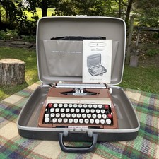 Vintage 1960s Smith Corona Golden Shield Courier Manual Typewriter Case NICE✅✅✅ thumbnail