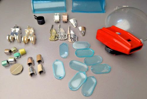 VINTAGE PLAYMOBIL PLAYMOSPACE SPARES BUNDLE OVER 30 PIECES