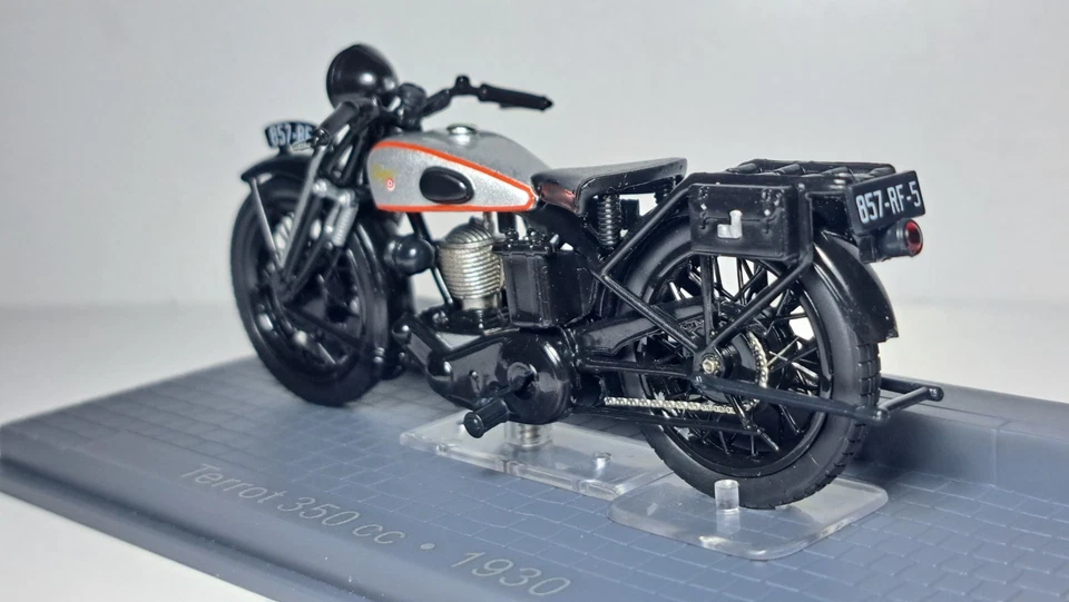 Terrot 350 ccm 1930 1:24 - Bild 3 von 4