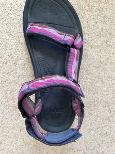 TEVA - WOMEN’S HURRICANE XLT2 SANDALS, EU 41 Worn Once - Picture 6 of 9