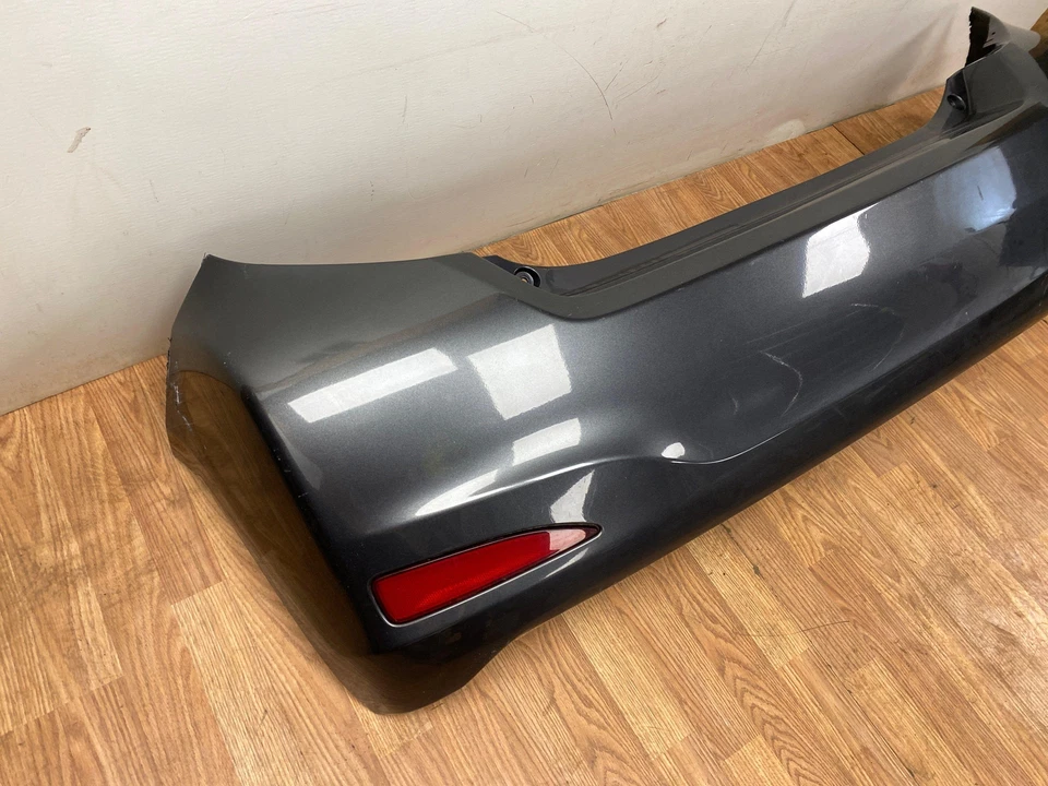 Conjunto de parachoques trasero gris para Toyota Yaris 12-19 = 1G3 L modelo 4 puertas escotilla rayada Foto 2 de 4