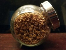 Organiczne niemieckie kwiaty rumianku suszone prawdziwe potpourri w szklanym słoiku kulkowym .60oz