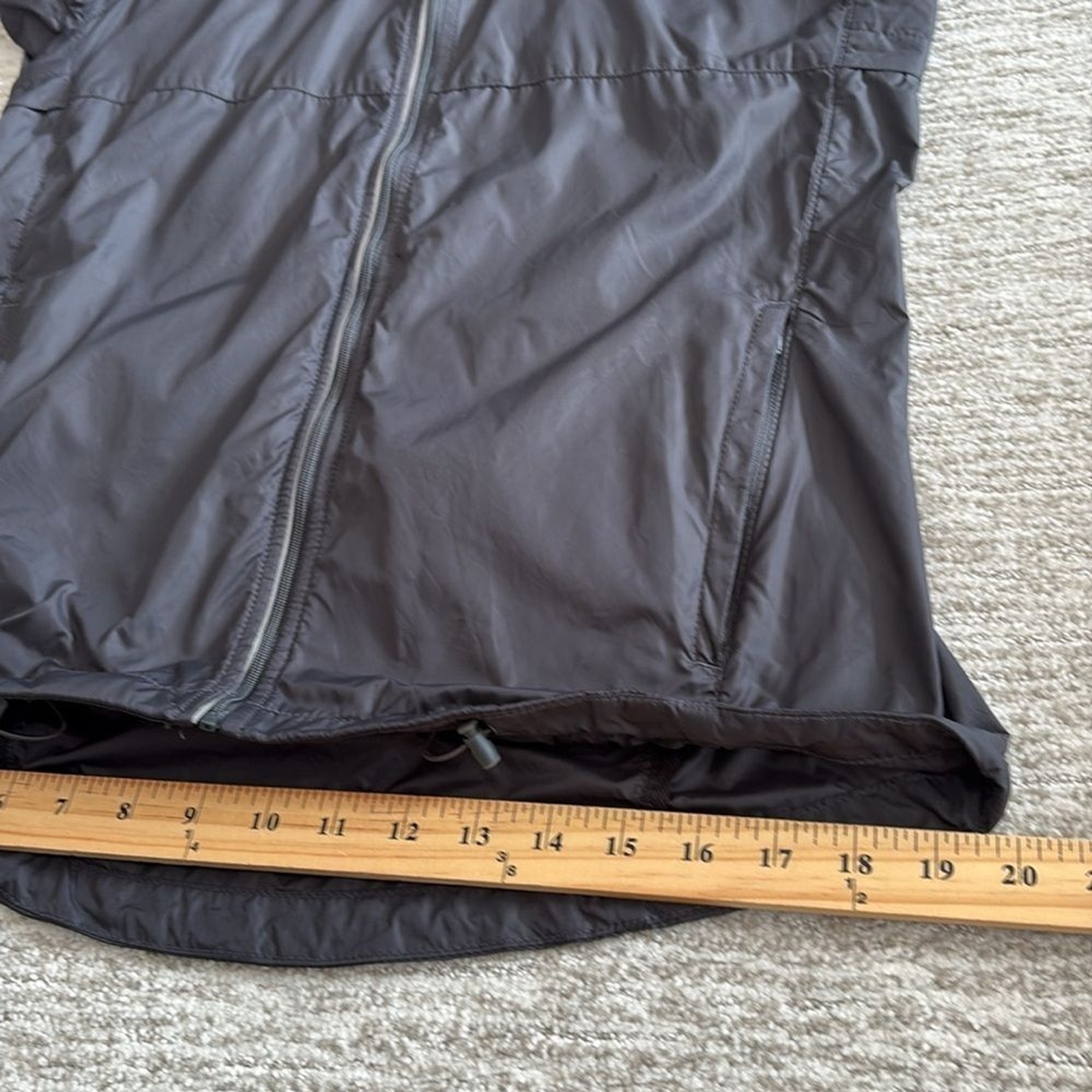 SACAI X NIKE Giacca a vento Nike nera nylon running full zip donna taglia M riflettente