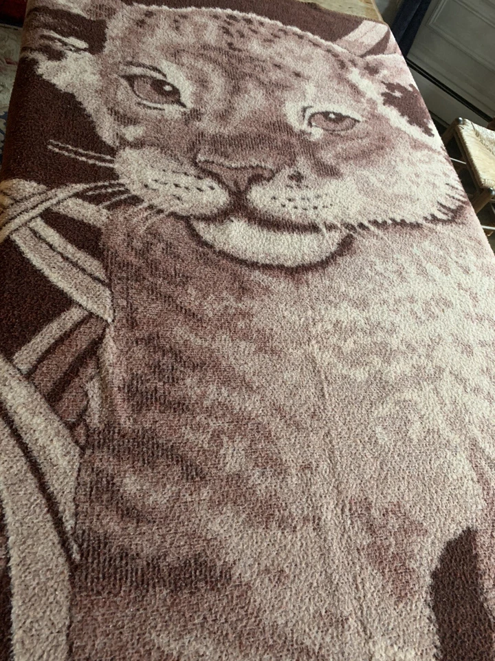 Manta Lintex International Estampado León Hecha en España 56” x 72” De Colección Safari Foto 4 de 4