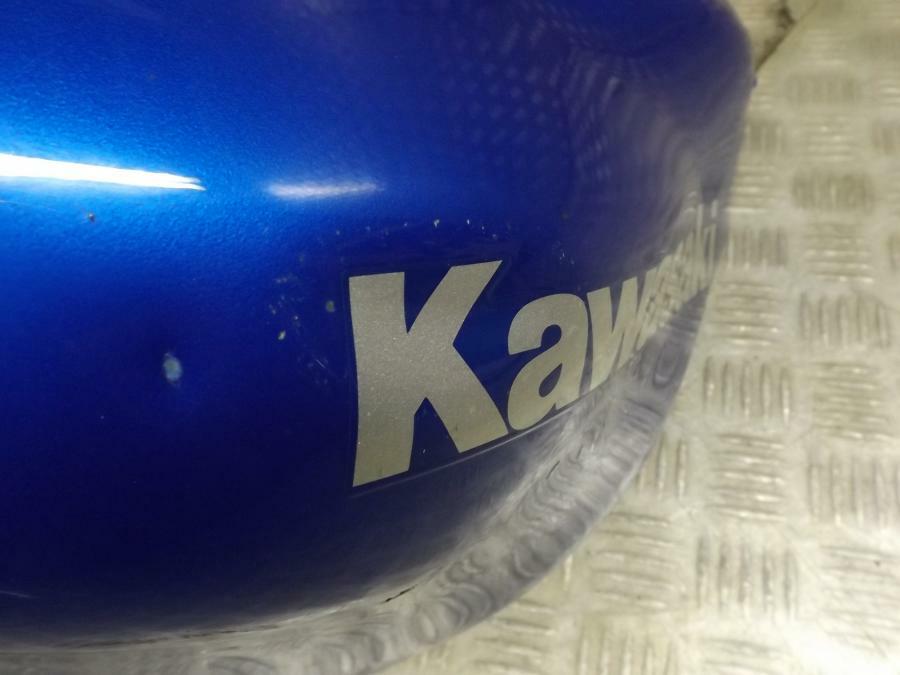 Kawasaki ZX9R ZX9 R C1C2 19981999 Fuel Petrol Gas Tank eBay