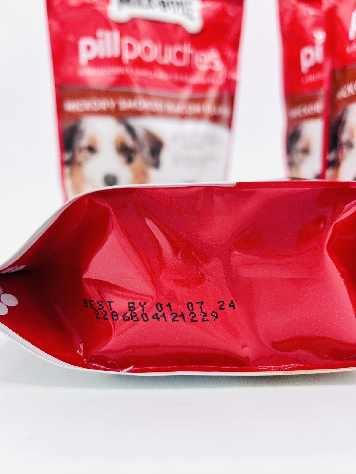 MilkBone Pill Pouches Dog Treats Hickory Smoked Bacon Flavor 2 Packs