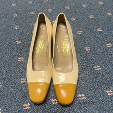 Salvatore Ferragamo Vintage Cap Toe Pumps Cream Yellow Patent Leather 7.5 AA