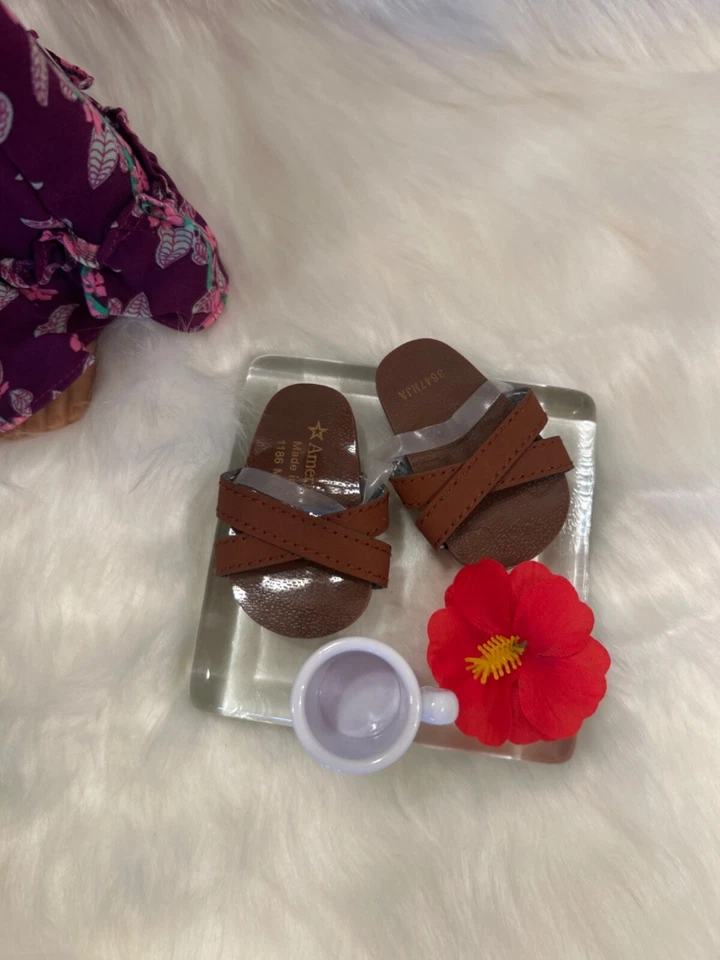 American Girl Nanea Doll in Holoku Dress with Box - Excellent Condition - Image 4 of 4