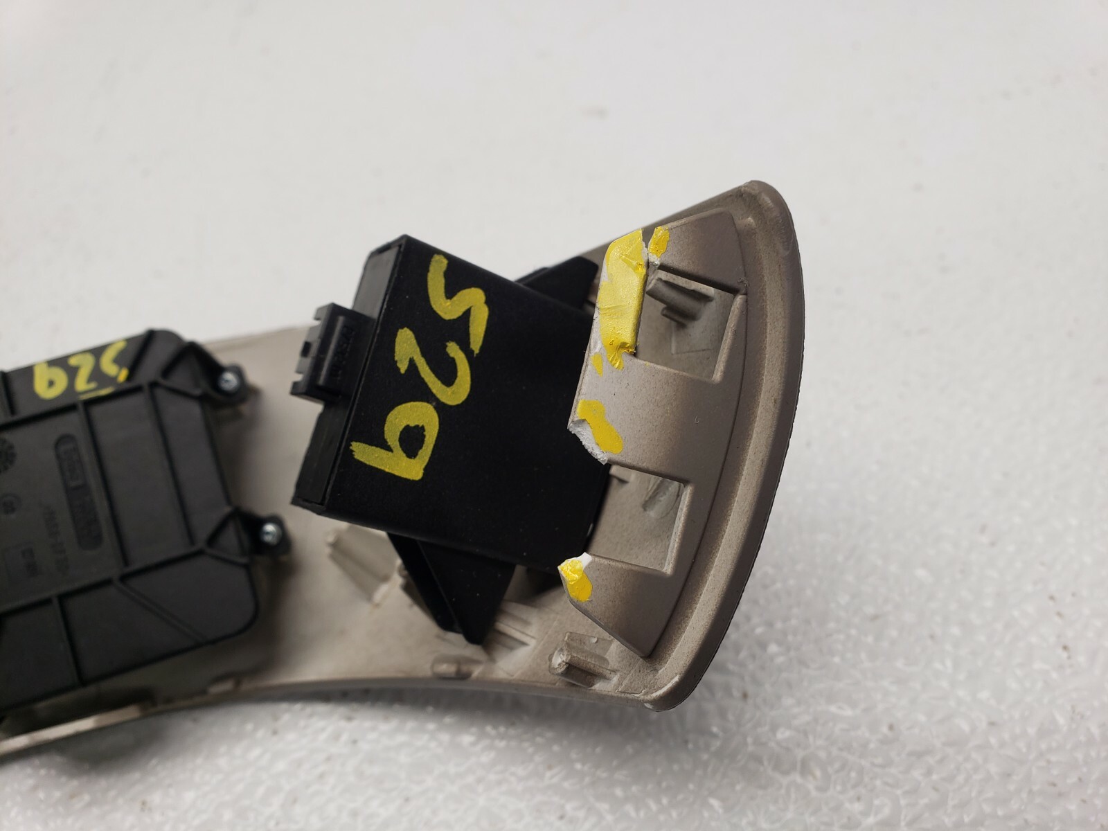 04-08 MASERATI QUATTROPORTE FRONT RIGHT PASSENGER SEAT CONTROL SWITCH LOT529 OEM