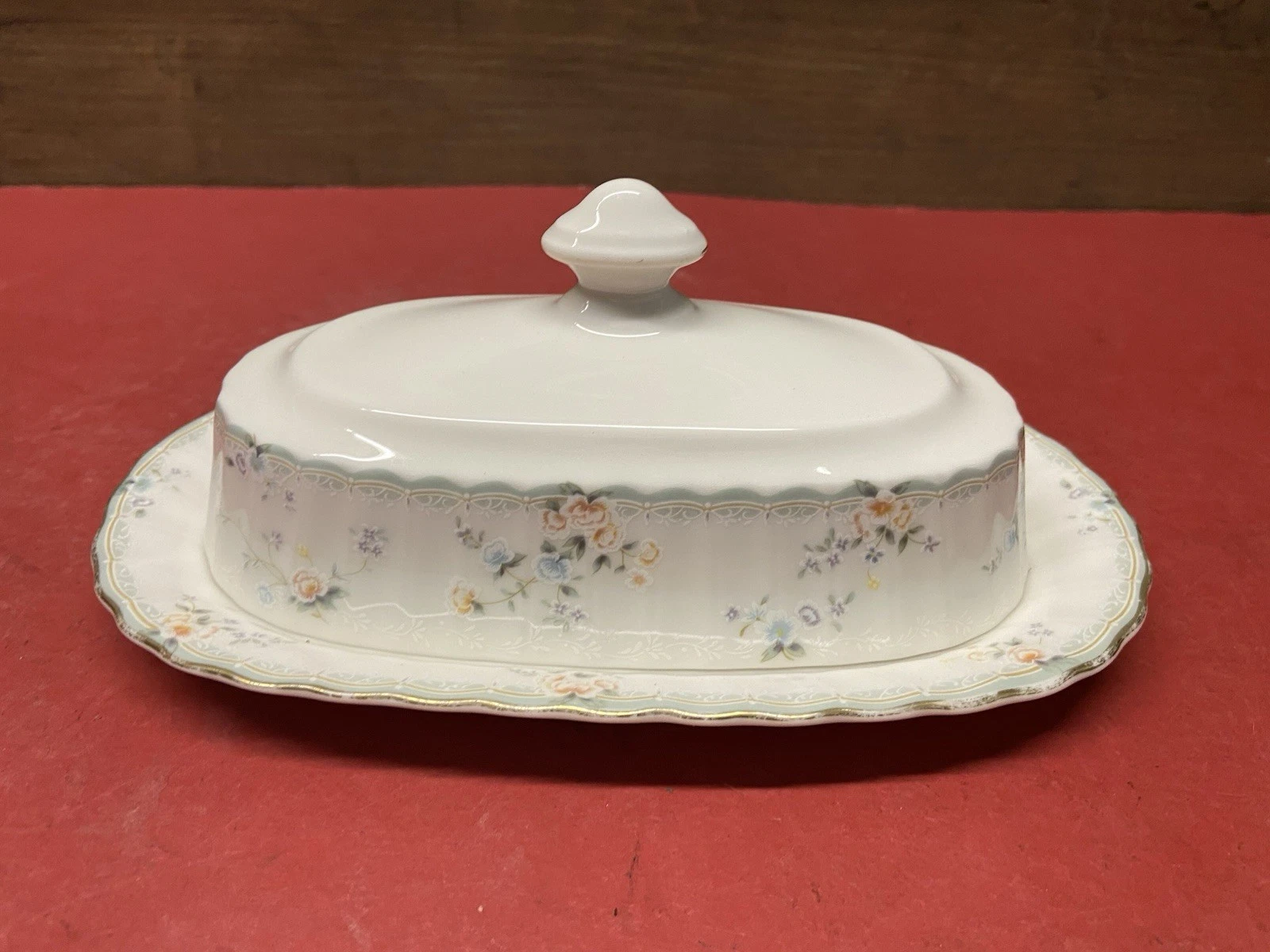Vintage Petite Mikasa Bone L9813 Butter Dish - 8” Covered Stoneware Handled Lid