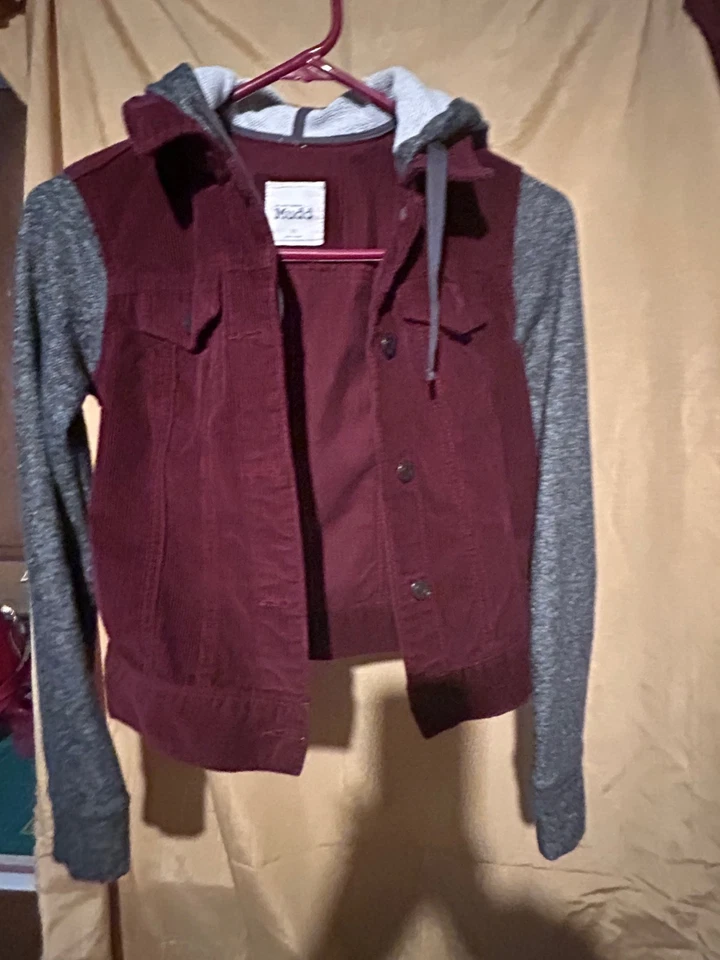 Jaqueta com capuz Mudd Teen girls veludo botão para cima borgonha com mangas de malha p - Imagem 2 de 4