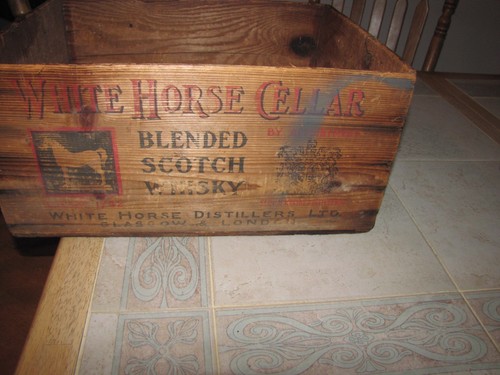 Vintage 1950 White Horse Cellar Blended Scotch Whiskey Wooden Crate Box 18.5''L