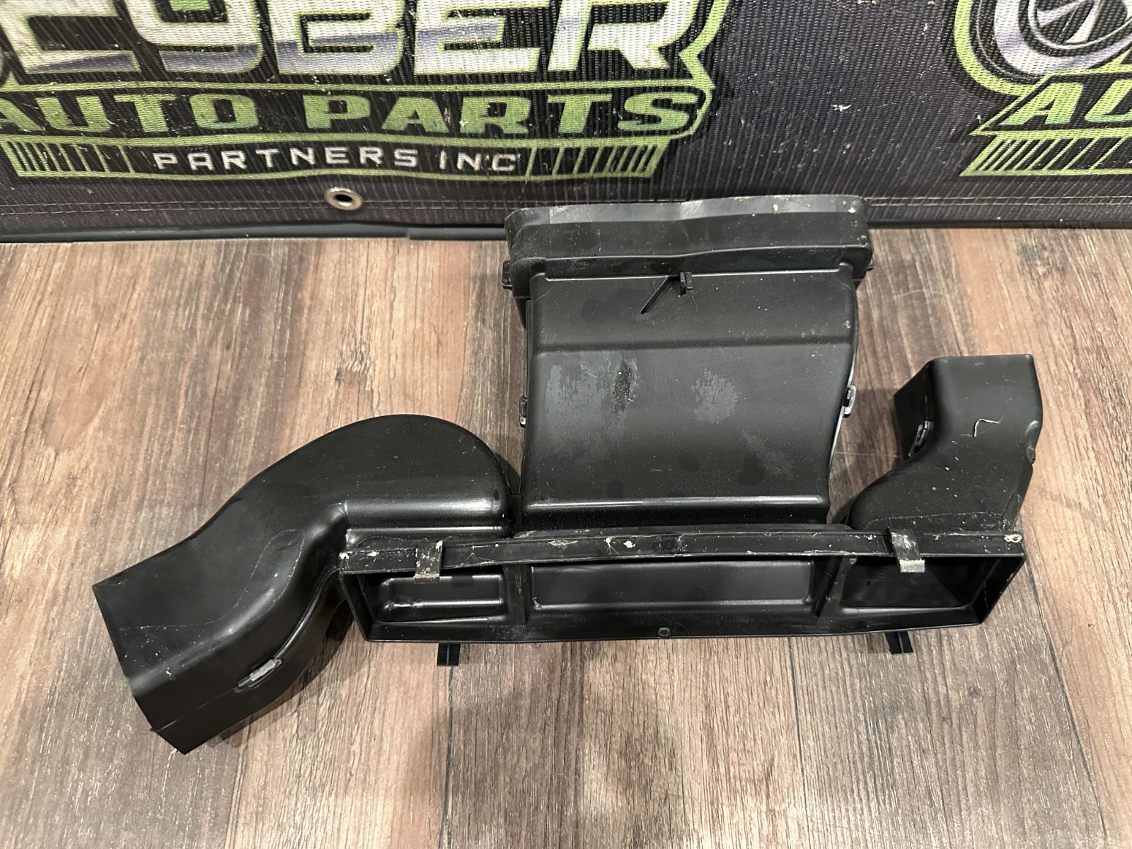 2017 2018 AUDI R8 AIR INLET DUCT OEM 4S1819353 4S1.819.353