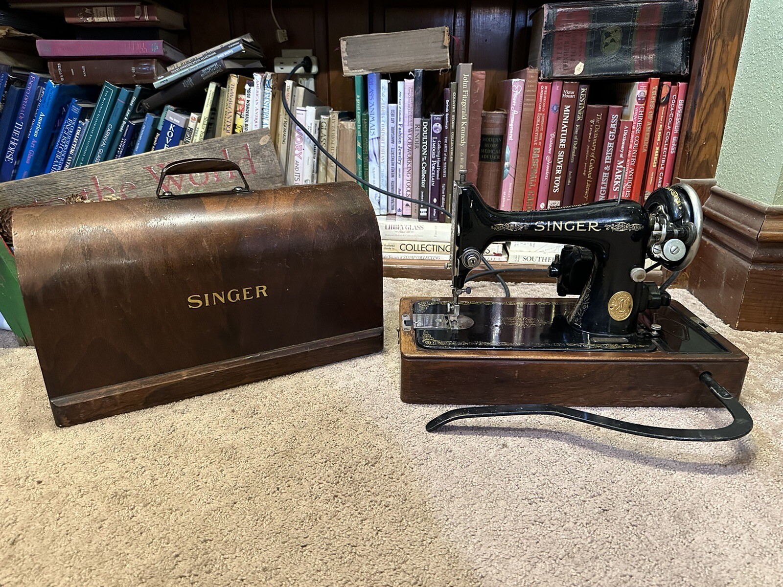 Antique Singer Sewing Machine Knee Lever Crank Wood Case eBay