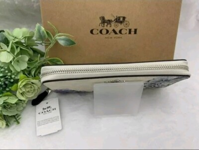 COACH × KAFFE FASSETT Signature White Blue Flower Long Wallet