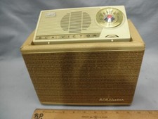 Museum Quality 1958 RCA Victor 1-BT-21 6 Tr Radio with BCS-4 Speaker box