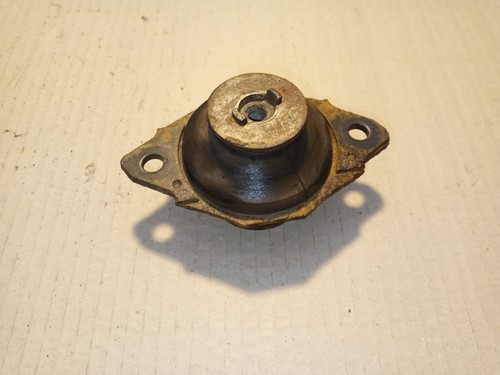 VW Golf 3 Lager für hintere Getriebestütze 867199383A