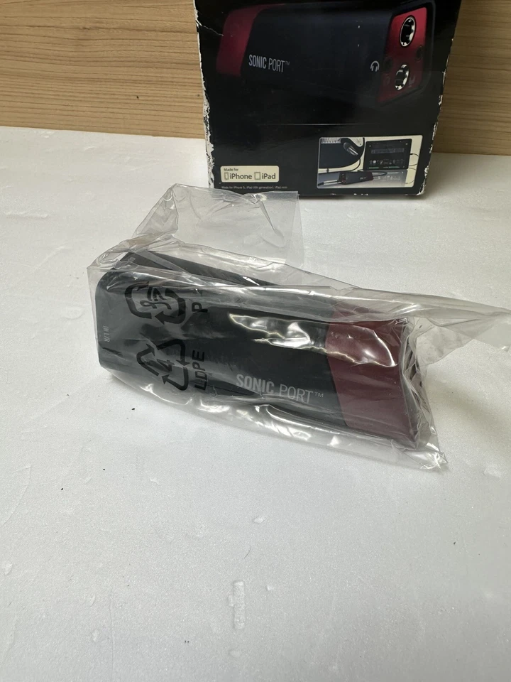 Line 6 Sonic Port Mobile Guitar Recording Interface For Apple iPod, iPhone,iPad - Image 3 of 4