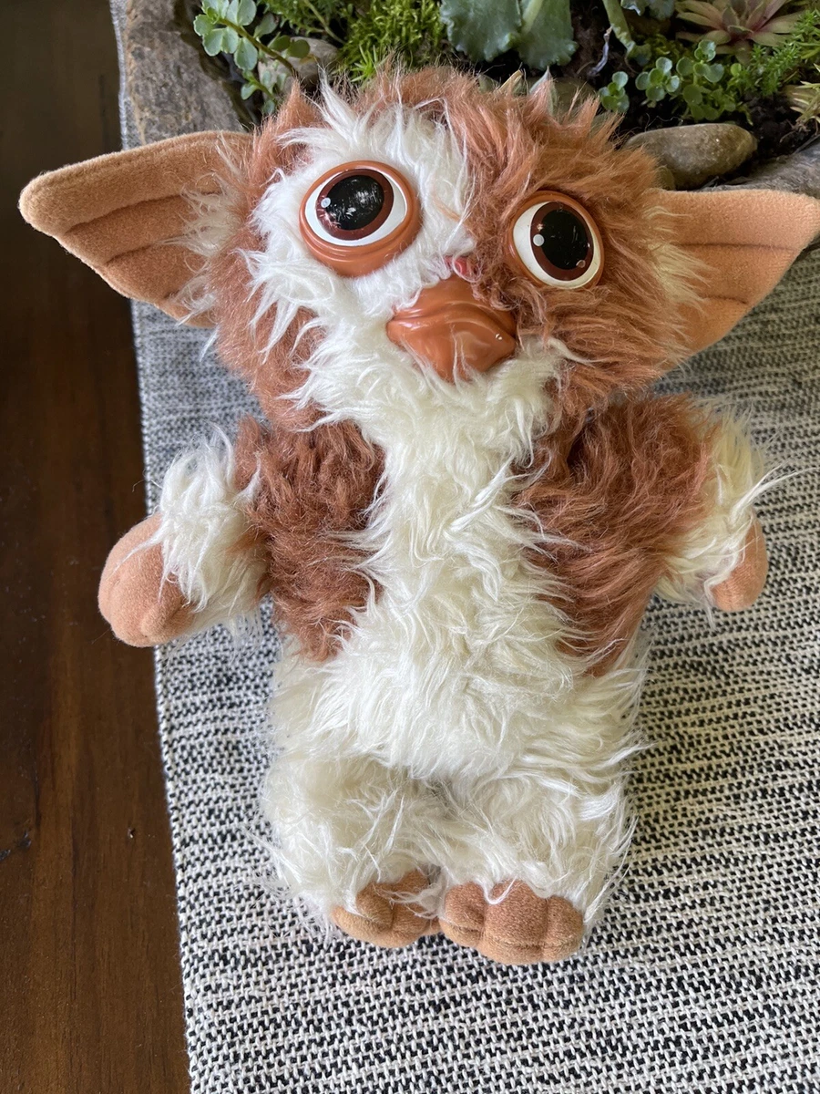 Peluche Gremlins Mogwai 10 inches+pls refer batteries for saiz  comparison, Hobbies & Toys, Collectibles & Memorabilia, Fan Merchandise on  Carousell