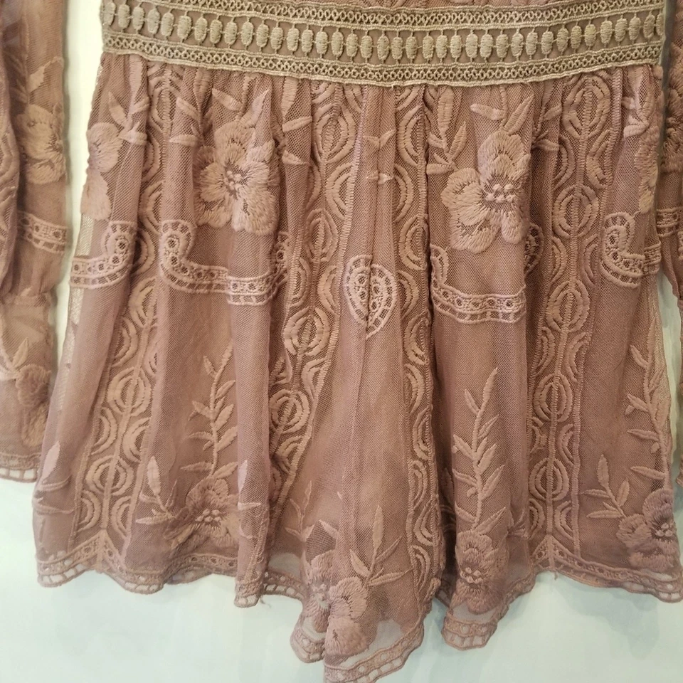 Mameluco de encaje transparente con semillas de mostaza manga larga bordado talla S Foto 4 de 4