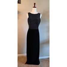 VTG Armani Collezioni Women's Black Velvet Beaded Ball Gown SZ 8 Designer Italy