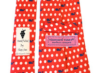 BOY'S VINEYARD VINES TIE RED/WHALE PRINT WIDTH: 3.25" LENGTH: 50"