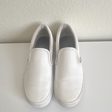 Vans Classic Slip-On Men s 7.5 White Canvas Slip-On Sneakers Rubber Sole