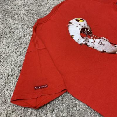 ドスペ　00s Vintage Oakley T-Shirt 3D Print 00s Vintage Oakley T-Shirt 3D Print - StreetStyler