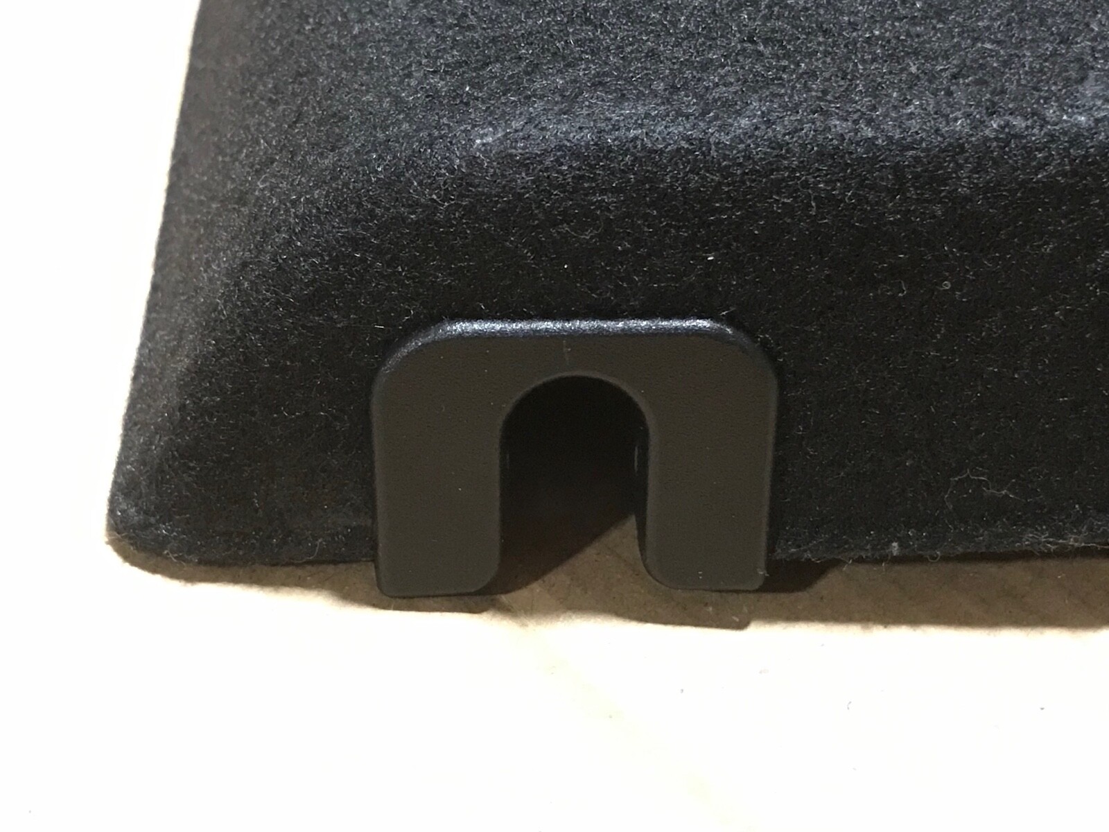 GENUINE FORD PARCEL SHELF PIVOT C CLIP FITS CMAX FIESTA FOCUS MONDEO