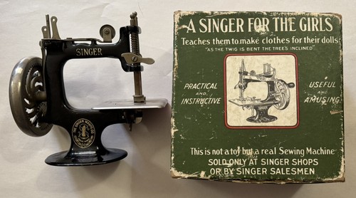 Antique 1920s Child’s Singer Sewing Machine with Box Vintage