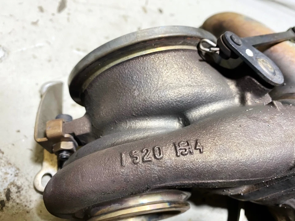 14-16 BMW 328i GT F34 MOTOR TURBOCOMPRESOR ESCAPE COLECTOR CABEZAL OEM Foto 4 de 4