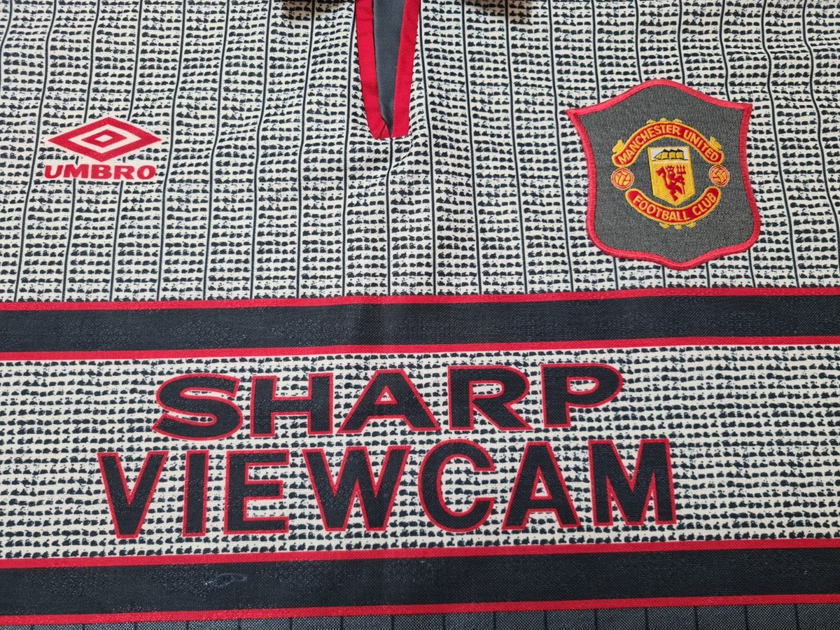 Manchester United Extérieur Maillot de foot 1995 - 1996. Sponsored by Sharp