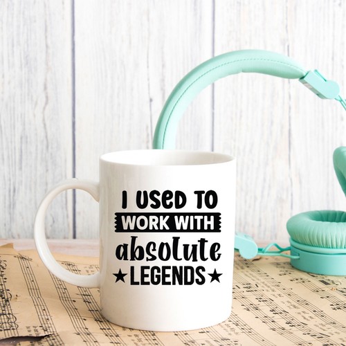 USÉ TRABAJAR CON LEYENDAS ABSOLUTAS Juego de tazas y posavasos de cerámica impresa - Imagen 21 de 30