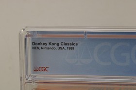 Donkey Kong Classics Nintendo NES sellado de f&aacute;brica clasificaci&oacute;n CGC 9,4 A+