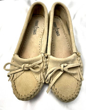 Minnetonka Moccasins Beige Leather Size 7