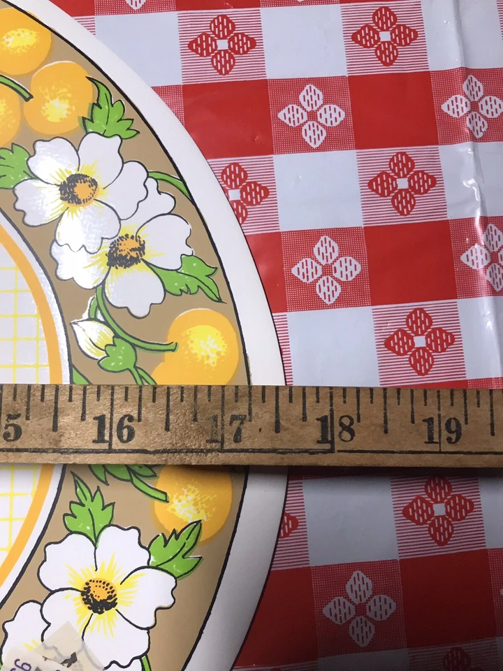 Vintage Vinyl Placemats with fruit, flower and butterfly design Set of Two - Image 4 of 4