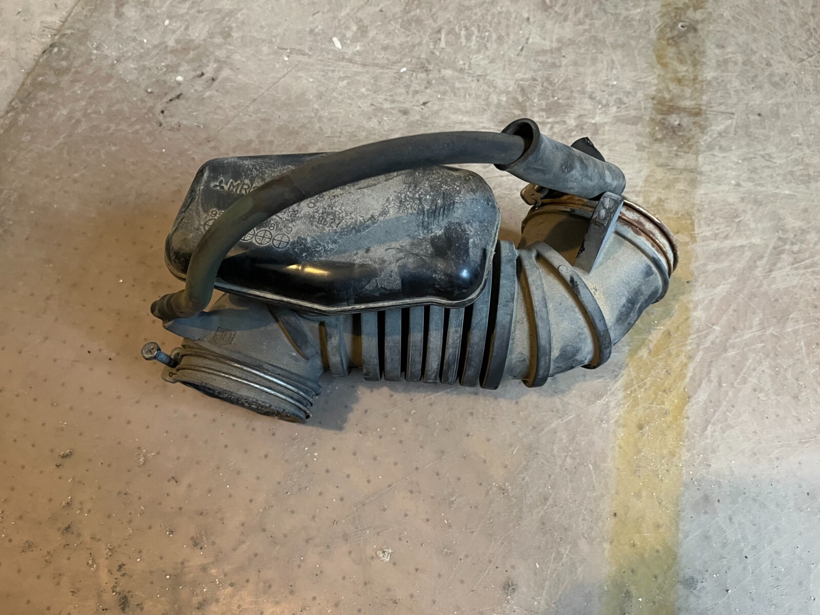 240163-01 Mirage, air intake hose