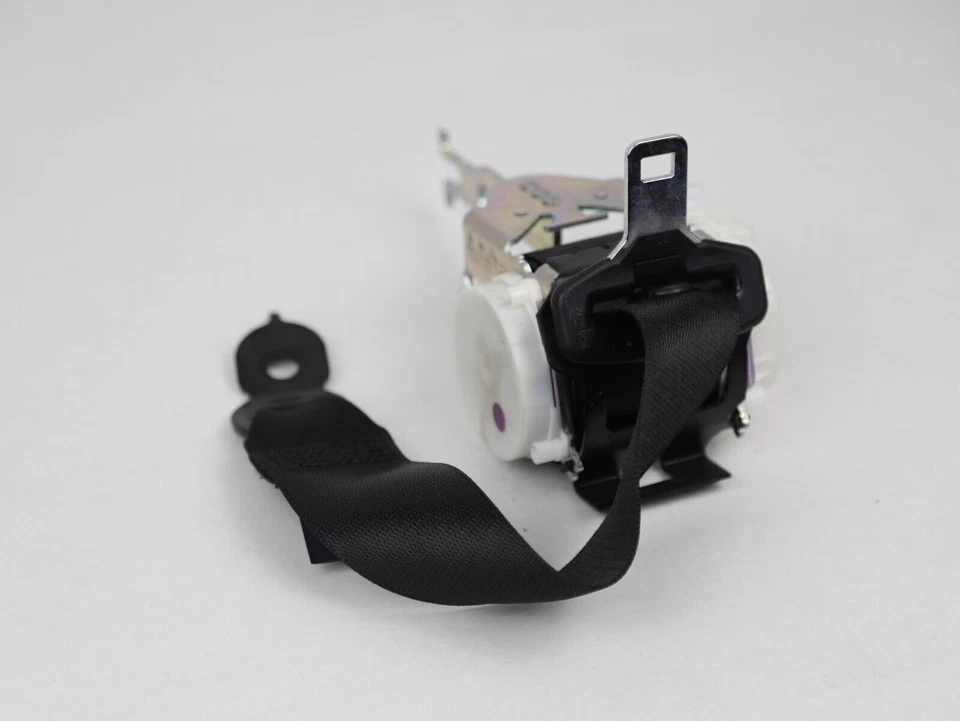 09 - 15 BMW 750 750Li F01 F02 задний левый ремень безопасности 34048282 черный - Изображение 2 из 4