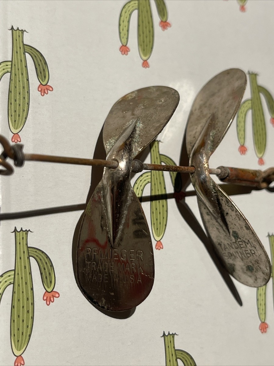 Pflueger Tandem Spinner Feather Tail Vintage Spinnerbait Pflueger Tandem Spinner Feather Tail Vintage Spinnerbait