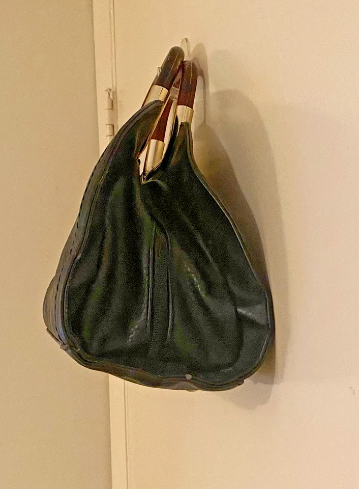 Baquelita/Lucite de cuero negro de colección (?) Bolso de mano con logotipo de ámbar para dama Foto 3 de 4