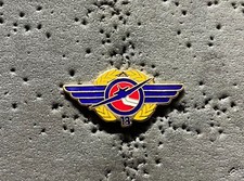 Windsor Spitfires 18 (Mickey Renaud commemorative) OHL Hockey Pin