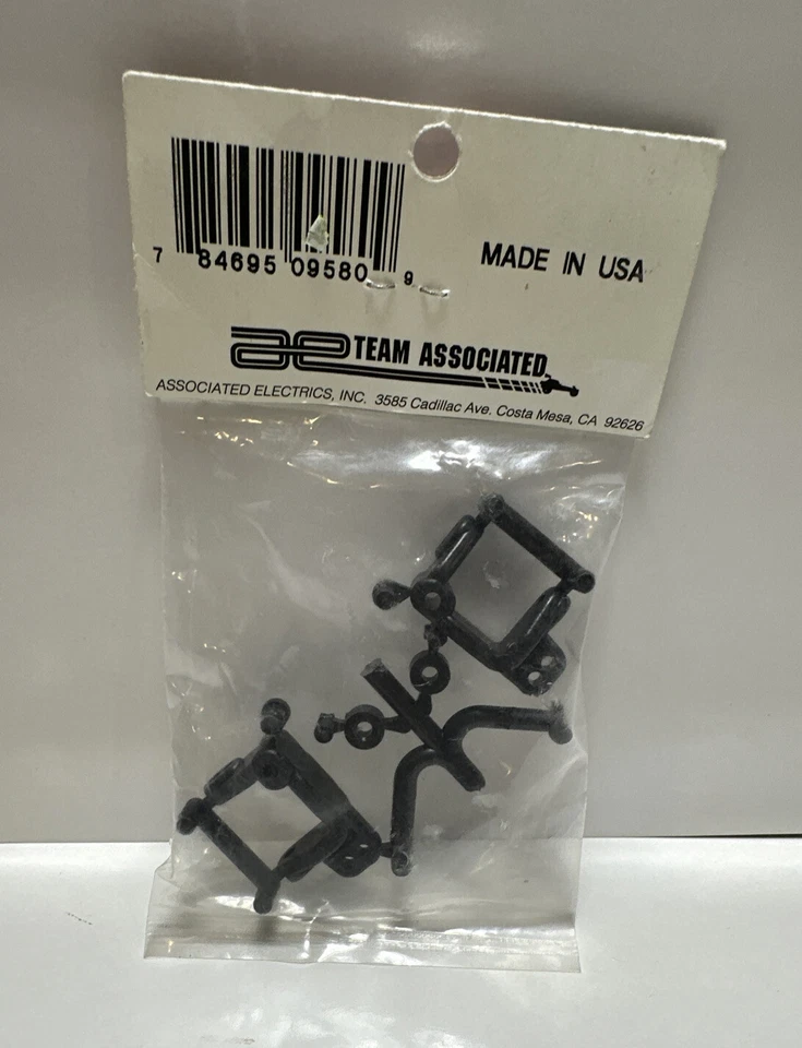 Vintage RC Team Associated B4 Caster Block 25 Deg Left&right 9580 NEW - Image 2 of 4